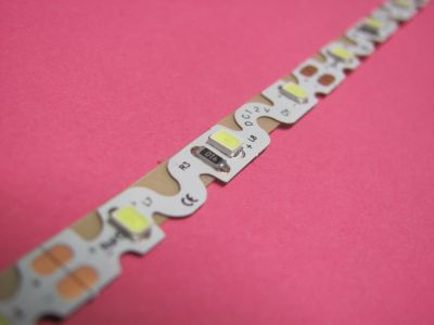 LED pásek 12V čistá bílá 8W/m  bez krytí S-typ