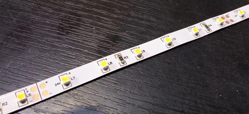 LED pás.24V,3528 60/m,bílá 2800~3200K,4,8W/m,IP66