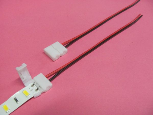 Click konektor pro LED pásky 10mm s kabelem